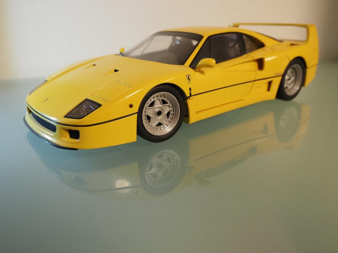 AUTOart 1/18 Ferrari F40イエロー旧ダイキャスト開閉モデル
