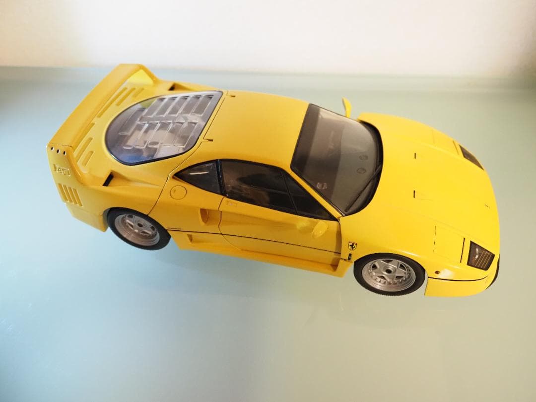 AUTOart 1/18 Ferrari F40イエロー旧ダイキャスト開閉モデル