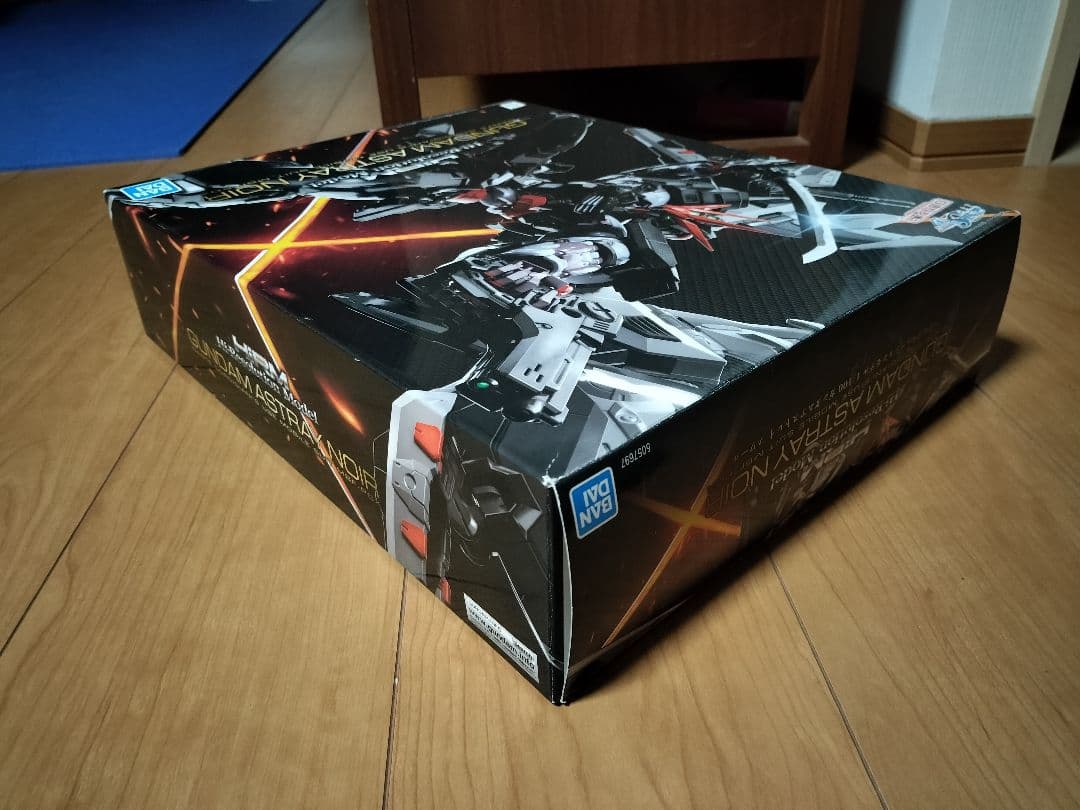 最終値下　ハイレゾリューションモデル 1/100 ガンダムアストレイ ノワール