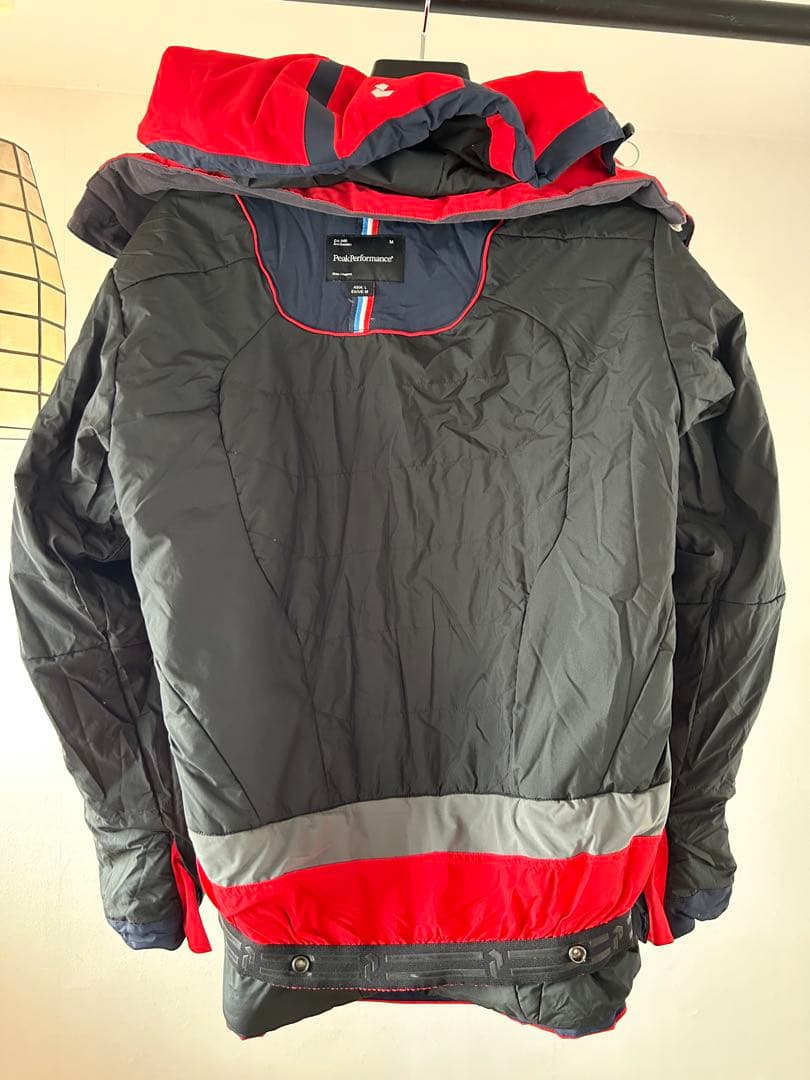 ピークパフォーマンスpeakperformance マルーンジャケットM 美品