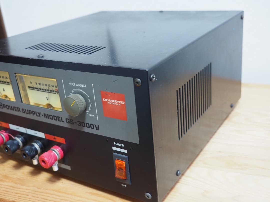 第一電波工業 DIAMOND GS-3000V DC電源 30A デジタル電圧計