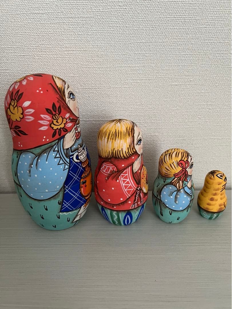 マトリョーシカ　少女　猫　スイーツ