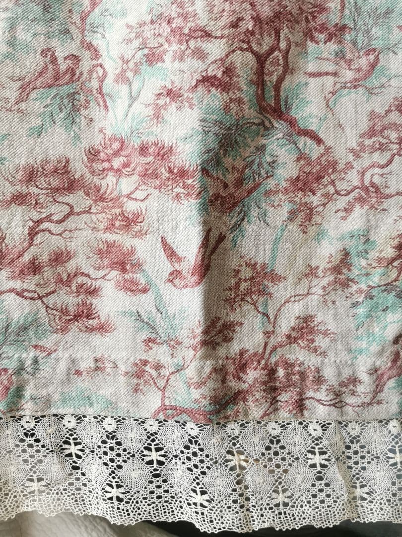 アンティークフランス 1880年トワルドジュイ鳥達の森 ボビンレース装飾カーテン