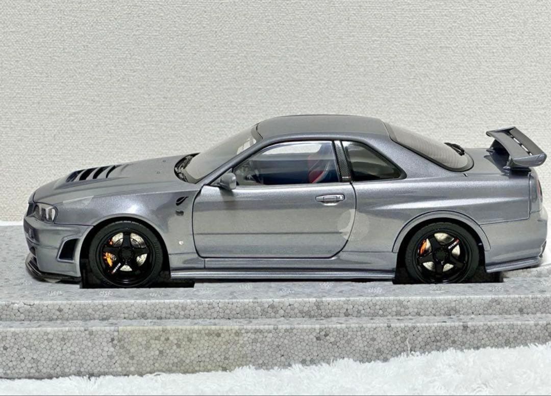 MOTORHELIX 日産 スカイライン GTR R34 1/18