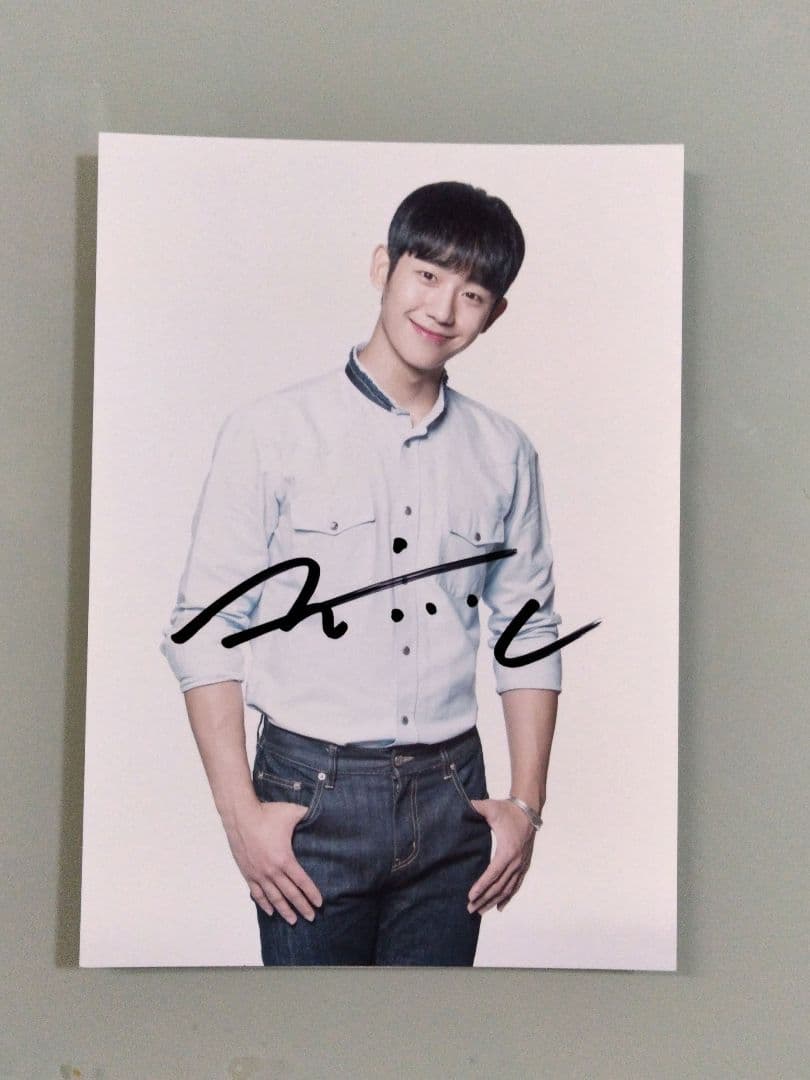 チョン・ヘイン直筆サイン入り2Lサイズ写真…Jung Hae-in‥