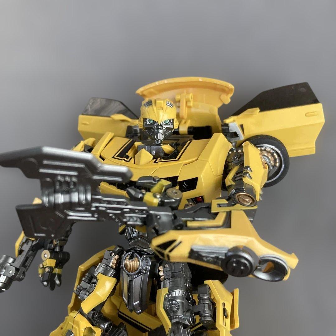 Battle Hornet 非正規　トランスフォーマー　バンブルビーっぽい人