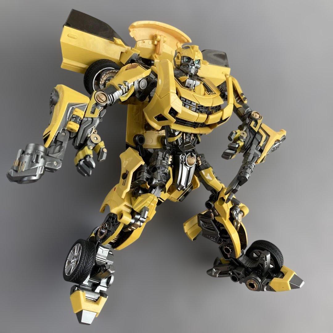 Battle Hornet 非正規　トランスフォーマー　バンブルビーっぽい人