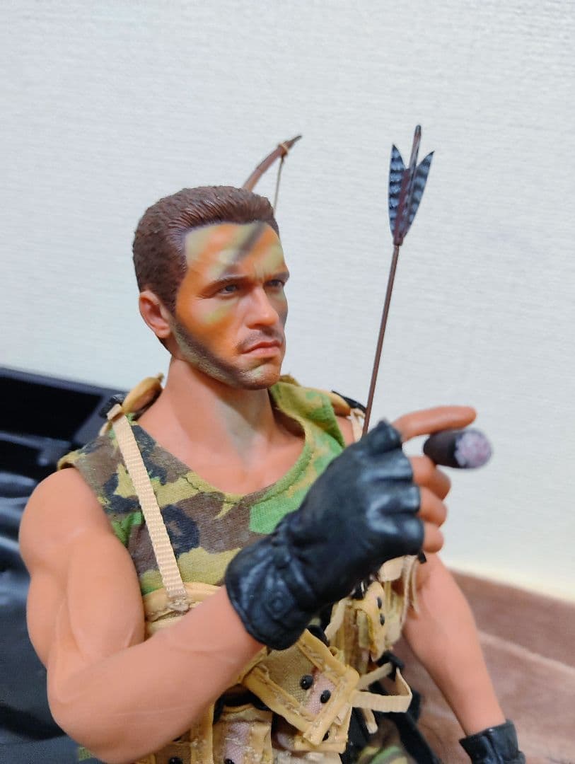 HOTToys.映画[プレデター:(ダッチ少佐)1/6]土日限定価格!!