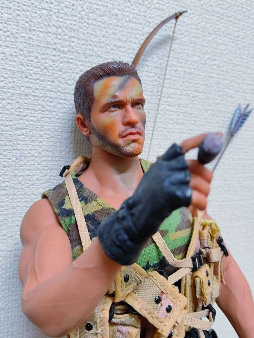 HOTToys.映画[プレデター:(ダッチ少佐)1/6]土日限定価格!!