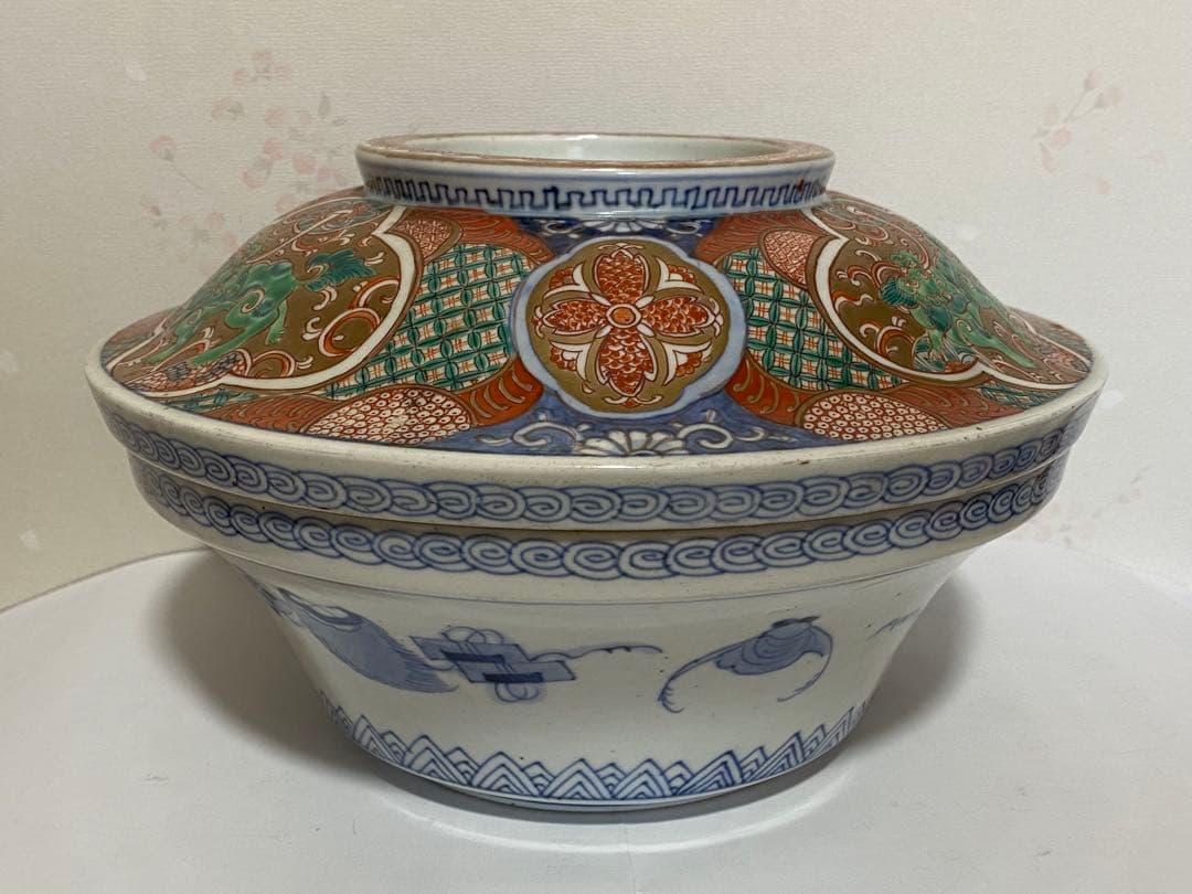 ♦古伊万里 染付 金襴手 獅子 宝尽くし紋様 蓋付き鉢 江戸時代後期 骨董品
