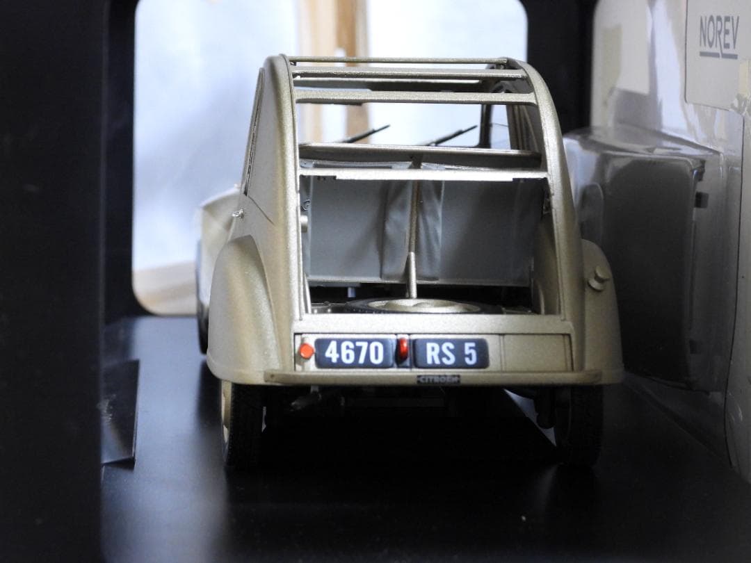 NOREV Citroën 2CV A(1950) 1/18 シロトロエン2VC