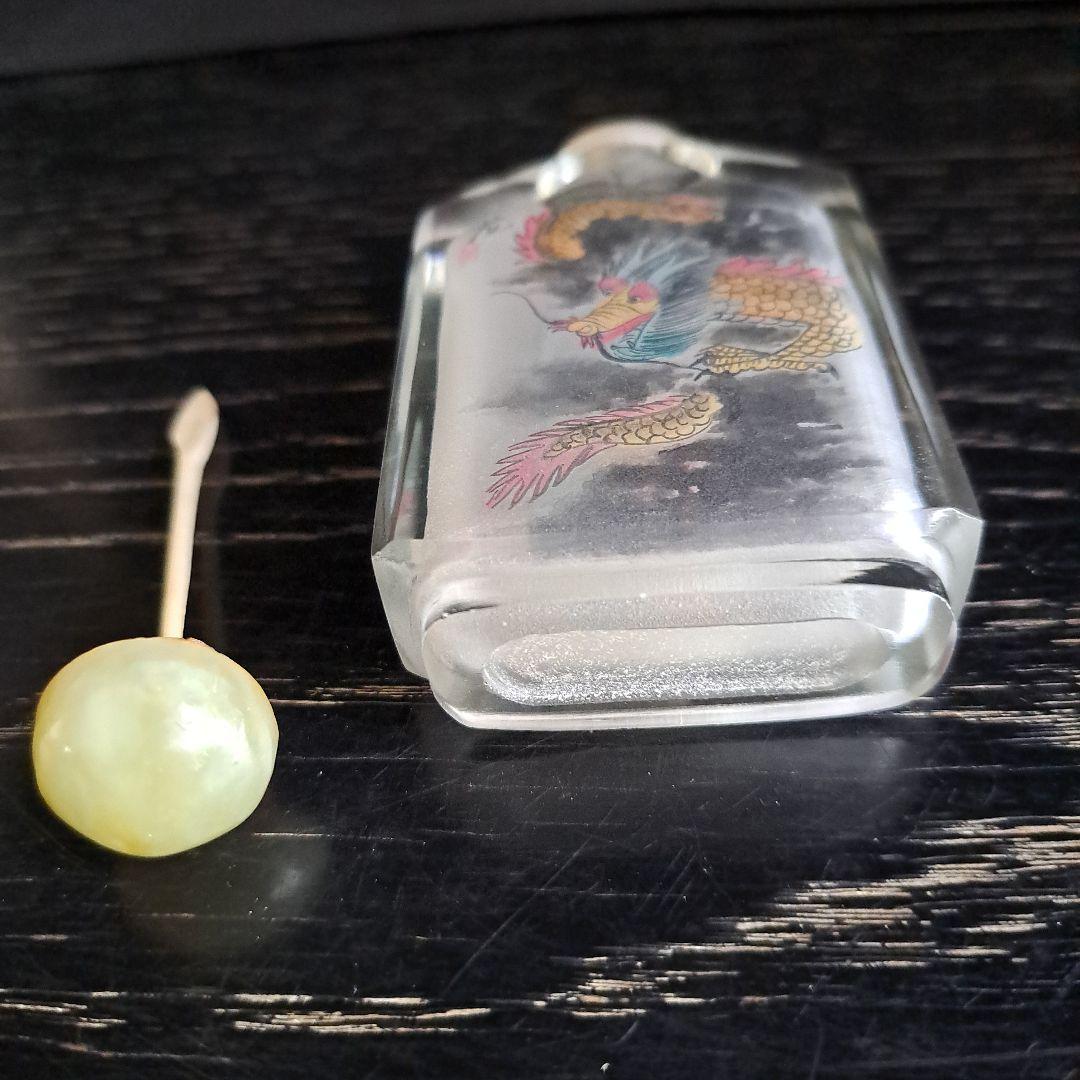 中国　清時代　硝子鼻煙壺　古玩　内絵龍文　角形精密　両面龍　内絵図　蓋◯◯牙さじ