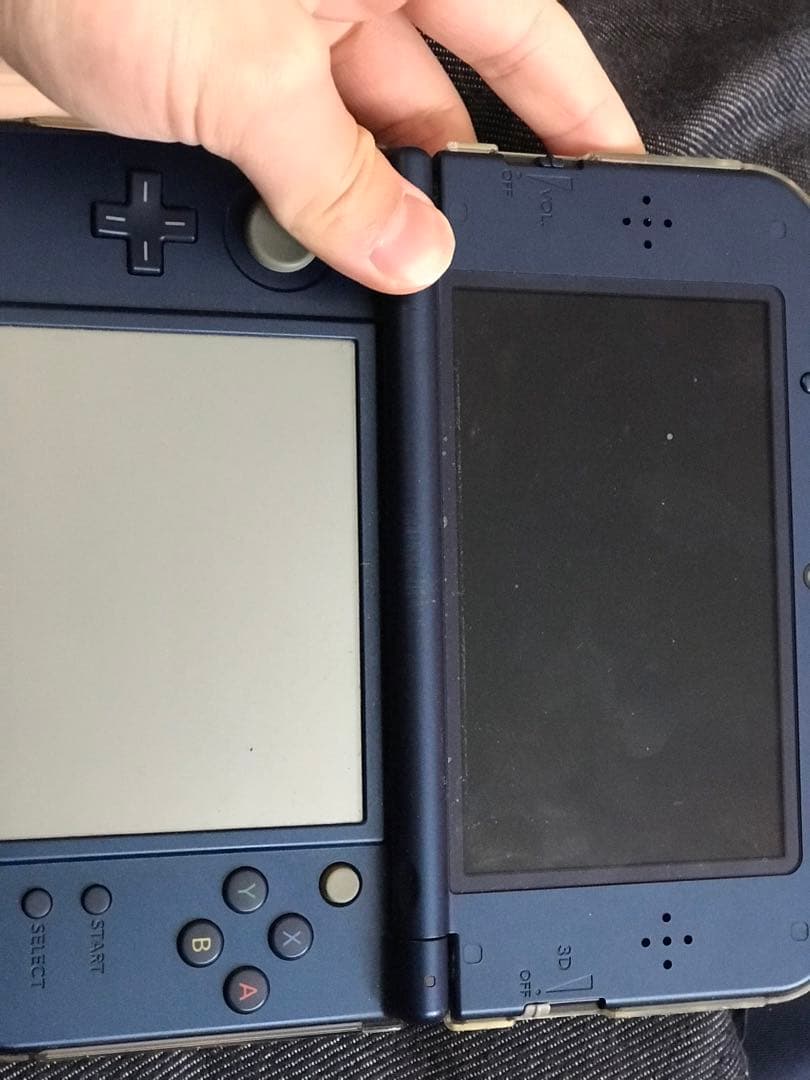 任天堂3DS 本体とケース