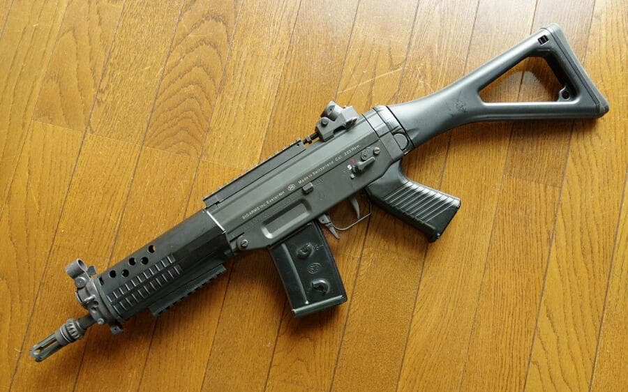 東京マルイ SIG552 シールズ ローマウントベース付き