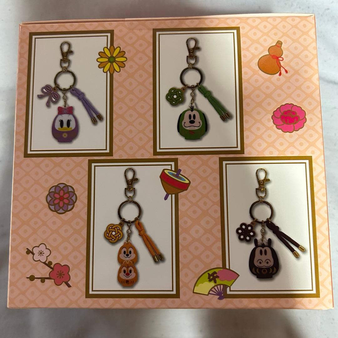 ディズニーリゾート 2026 お正月　だるまキーチェーン８個セット　コンプリート