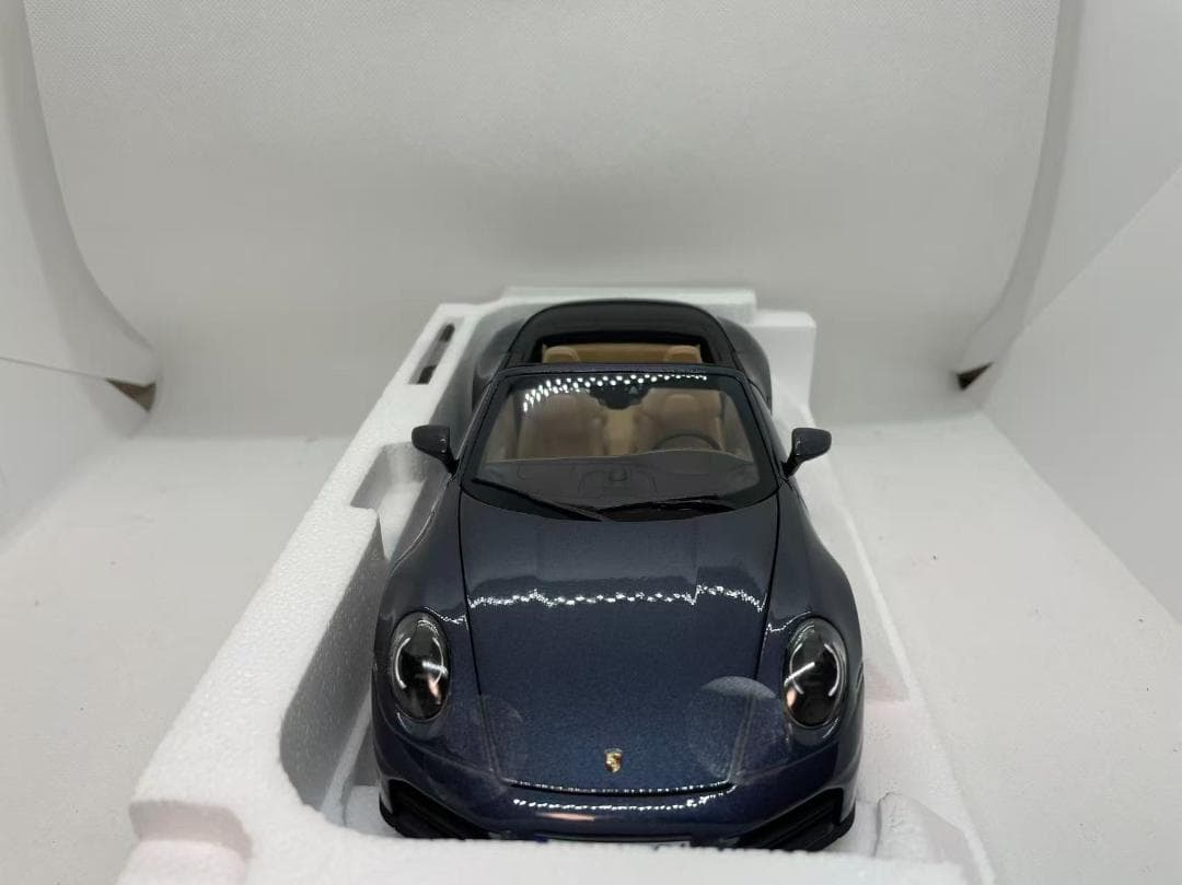 304-057 ノレブ 1/18 ポルシェ 911 Carrera S