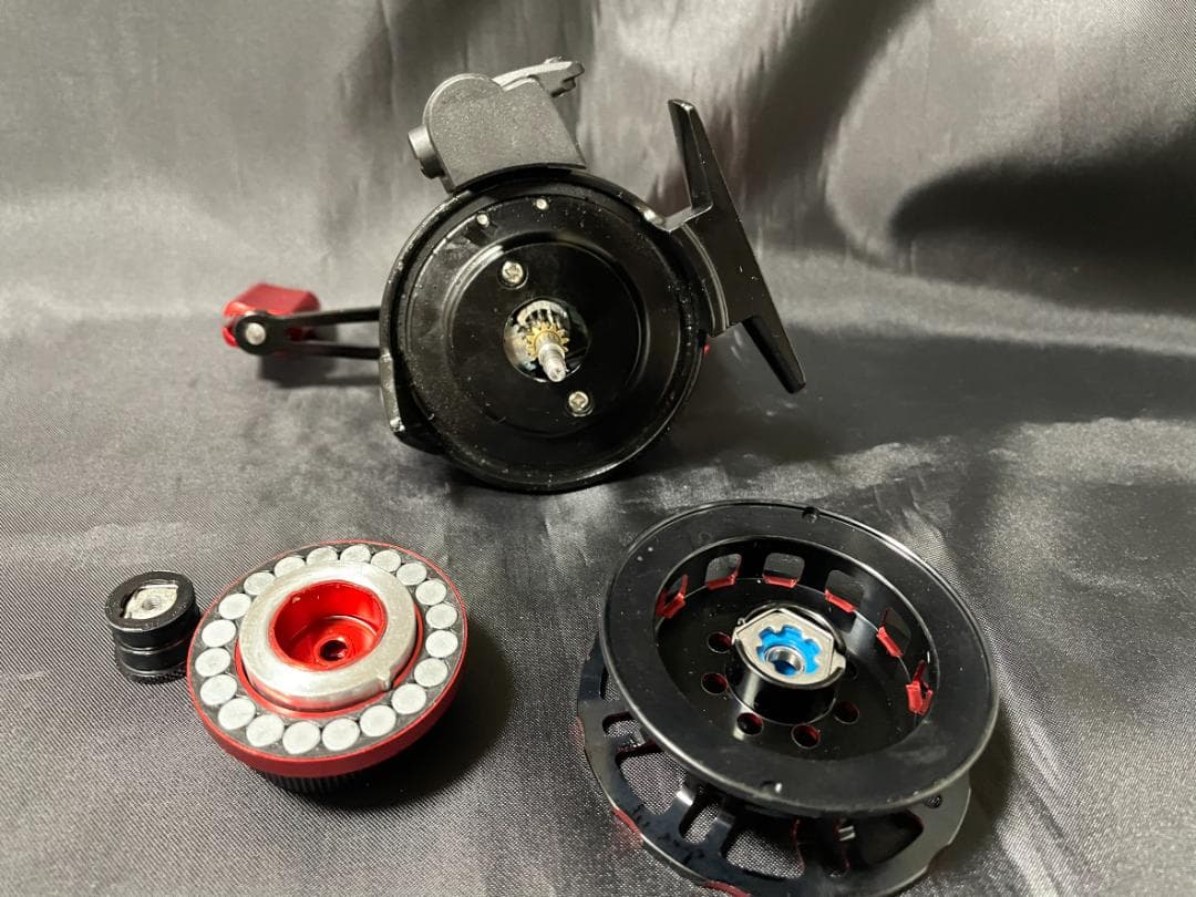 筏 カセ リール左巻き ドラグ付き チョイ出し付き 　マグネットブレーキ付き