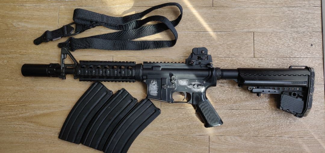 次世代電動ガン\r M4 CQBR ブラック