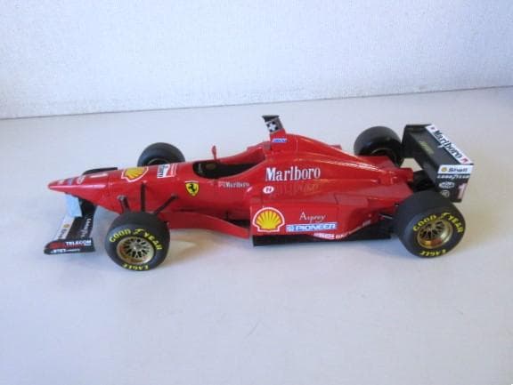 特価 BBR (1/20) フェラーリ F310