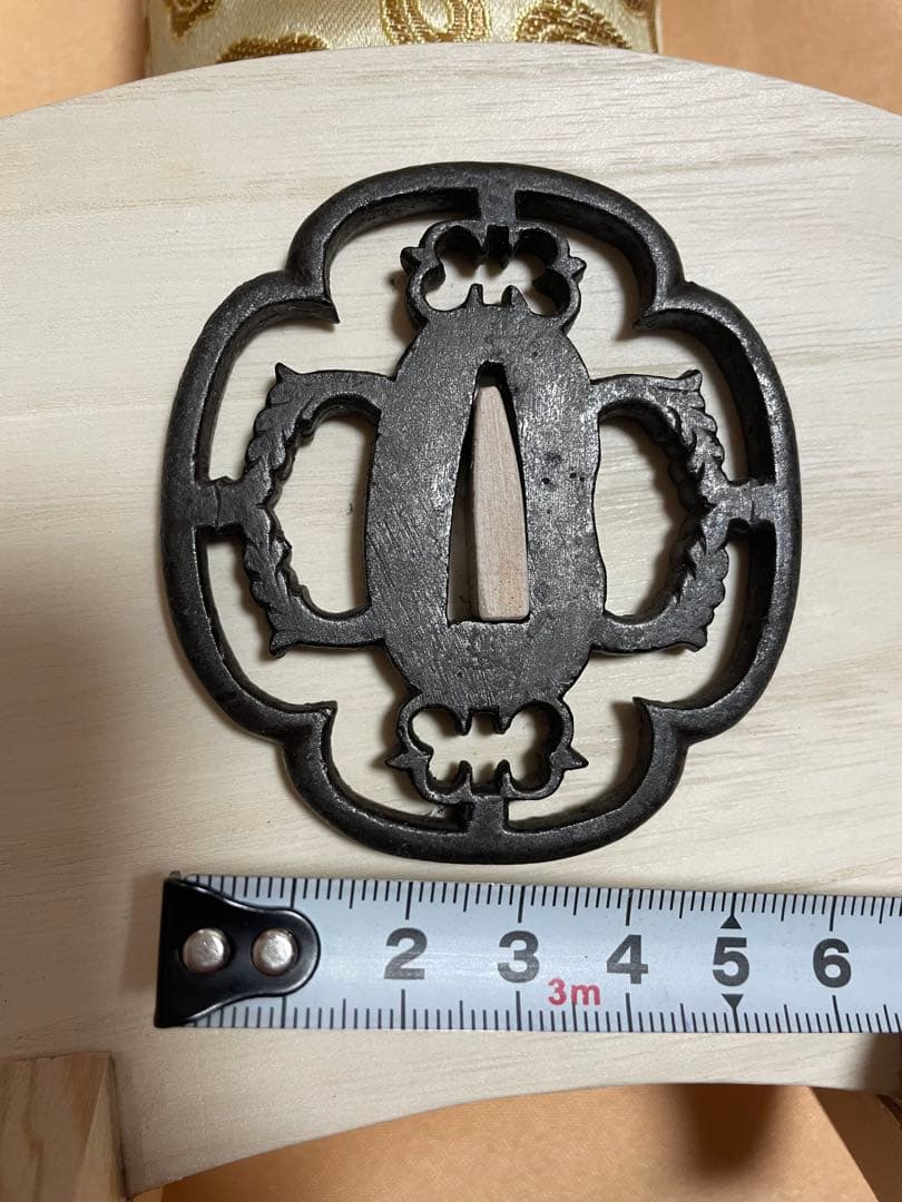 鍔　透かし鍔　鉄地　刀装具