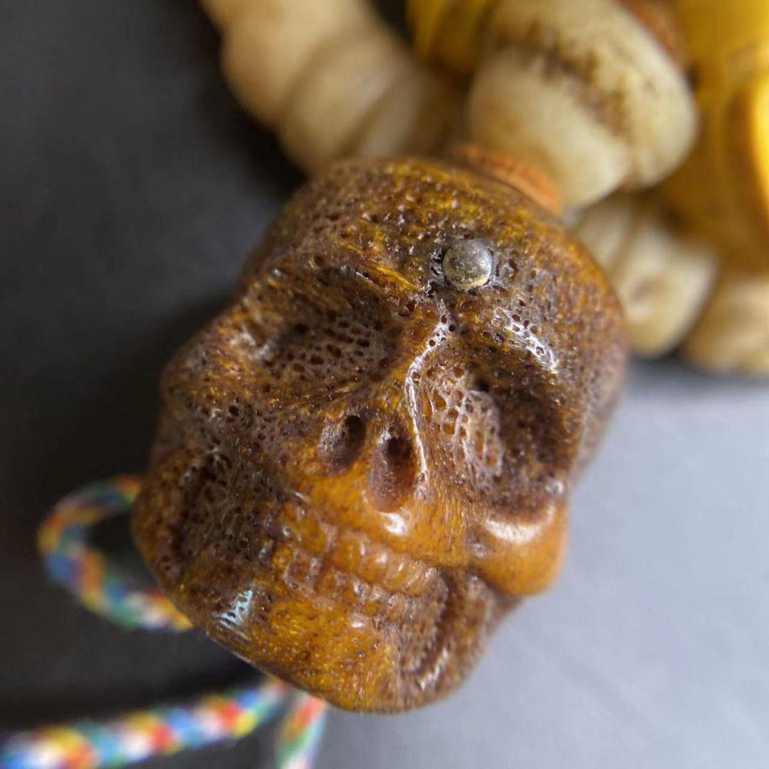 チベット最強のお守り牦牛霊骨ヤク念珠 黄法器 八眼天珠xラクダの骨 屍陀林主彫刻