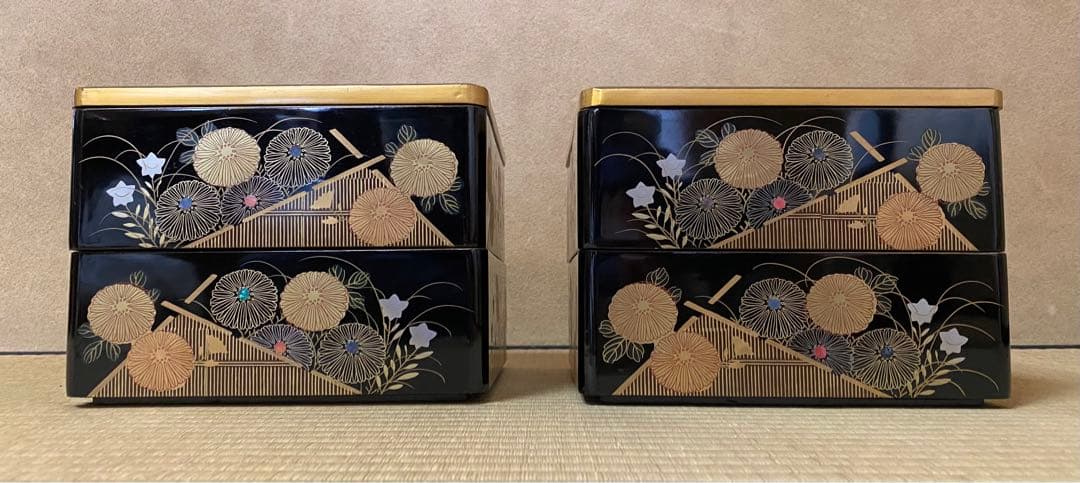 漆器 重箱 4段 菊蒔絵　エコメルカリ便指定して下さい。