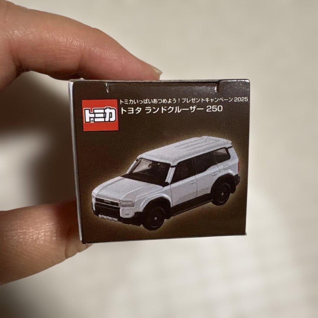 トミカ 10億台突破記念　トヨタ ランドクルーザー250 白 非売品