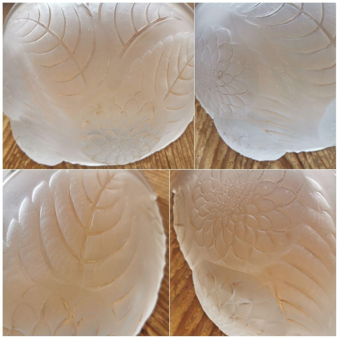 アンティーク ラリック ダリヤ菊紋 ガラスウォールランプシェイド ハーフムーン