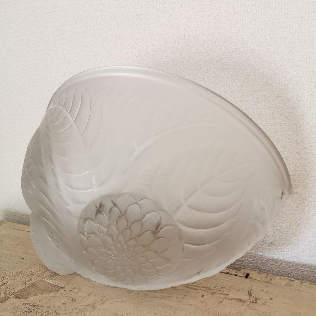 アンティーク ラリック ダリヤ菊紋 ガラスウォールランプシェイド ハーフムーン