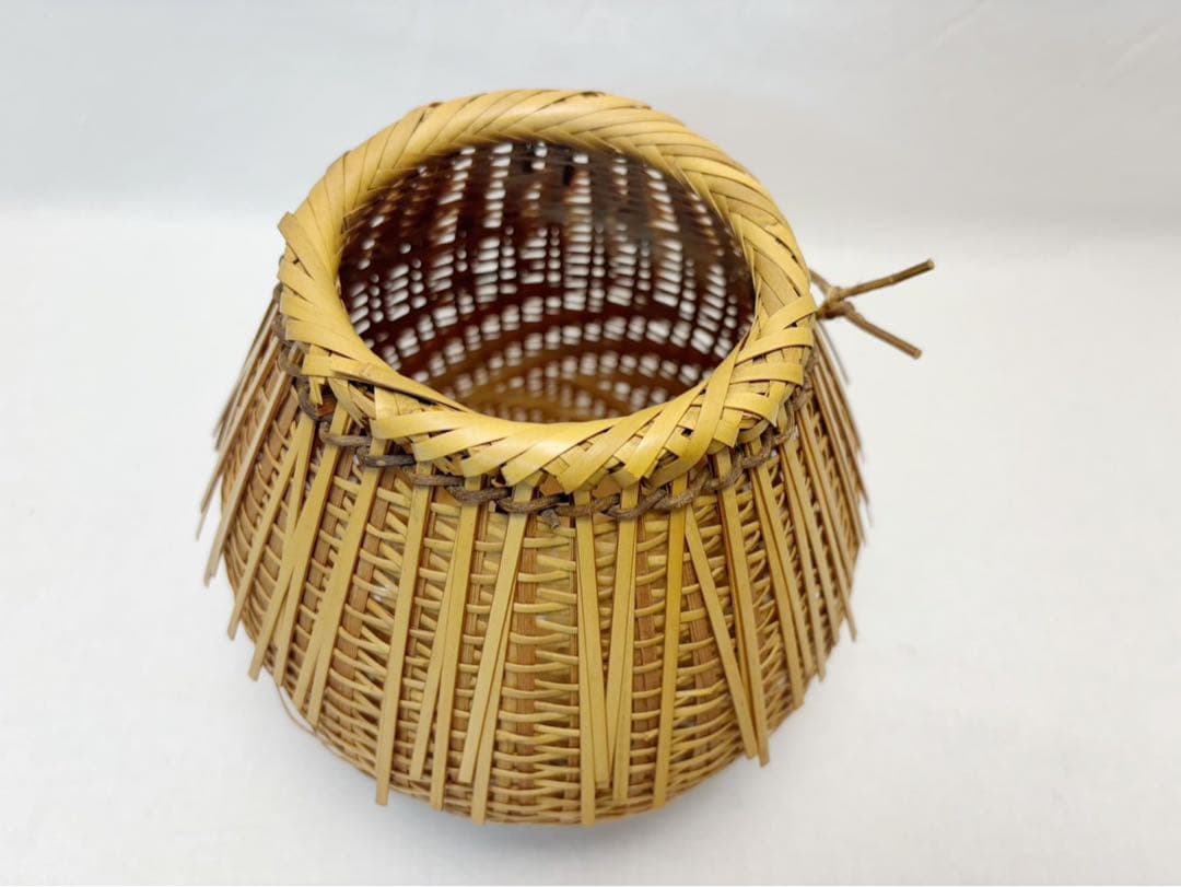 華道具 白竹 桂籠 竹花入 茶道具 竹工芸 天然竹製 竹篭 竹細工 生花 茶室