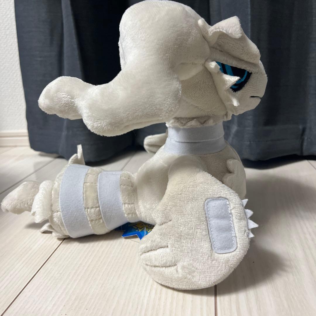 レシラム　ゼクロム　ぬいぐるみ2体セット