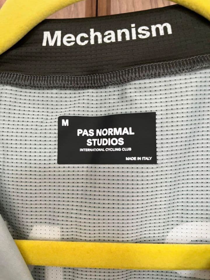 パスノーマルスタジオ レディース メカニズム ジャージ