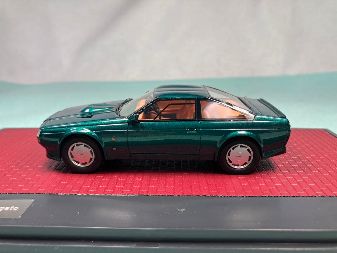 MATRIX 1／４３　アストン・マーティン　Ｖ８　ザガート　メタリックグリーン