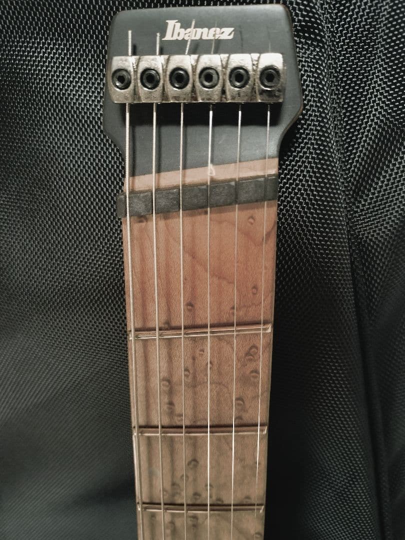 Ibanez QX52-BKF ヘッドレスギター バーズアイ