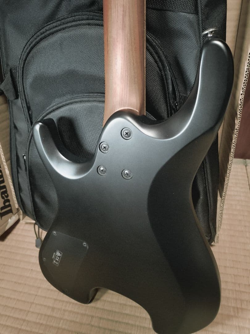 Ibanez QX52-BKF ヘッドレスギター バーズアイ
