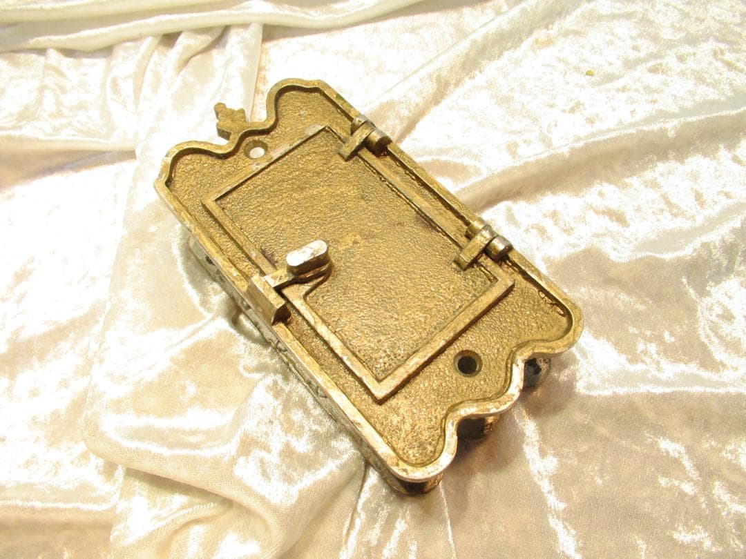 ドアノッカー　真鍮製 イギリス