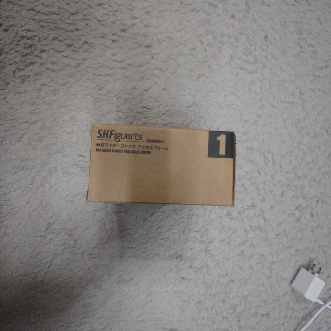 SHFiguarts(真骨彫製法)　仮面ライダーファイズアクセルフォーム