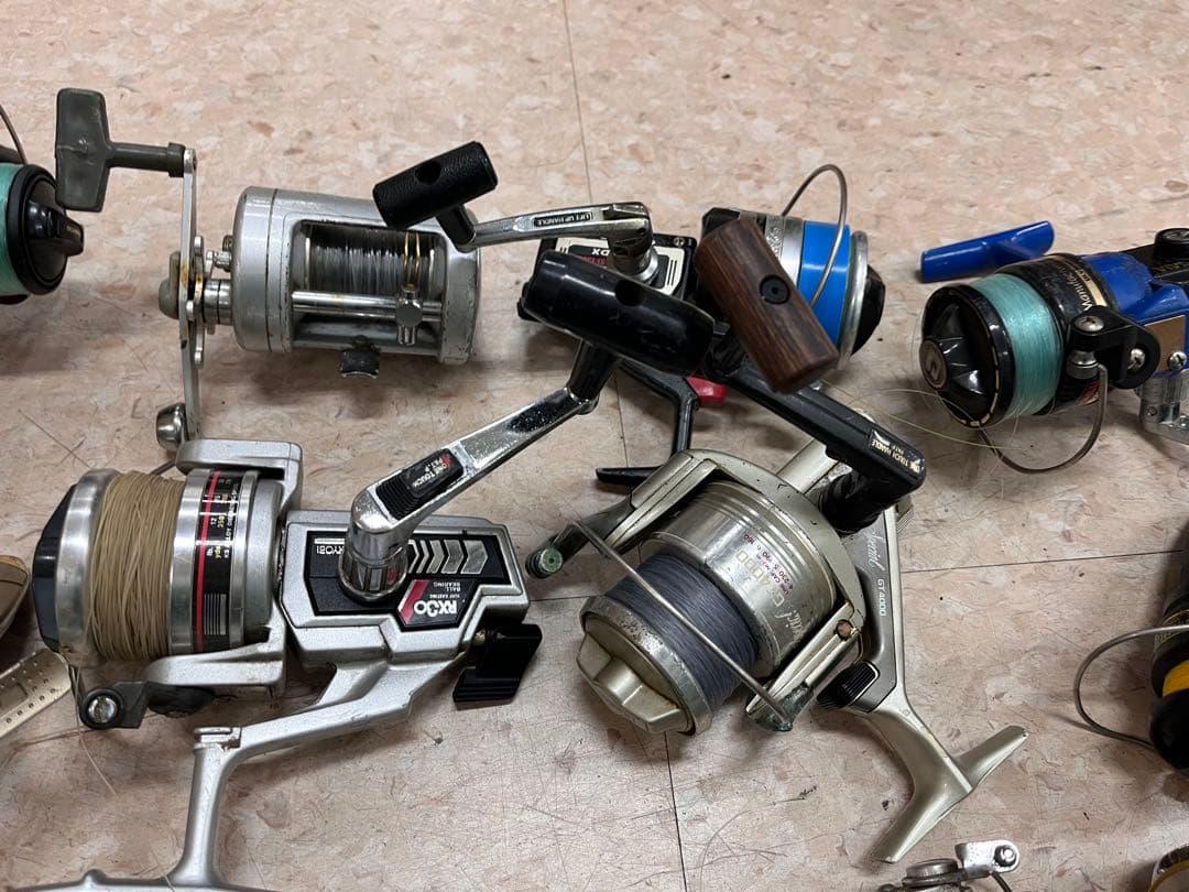 27個ジャンクリール　SHIMANO DAIWA などまとめ売り