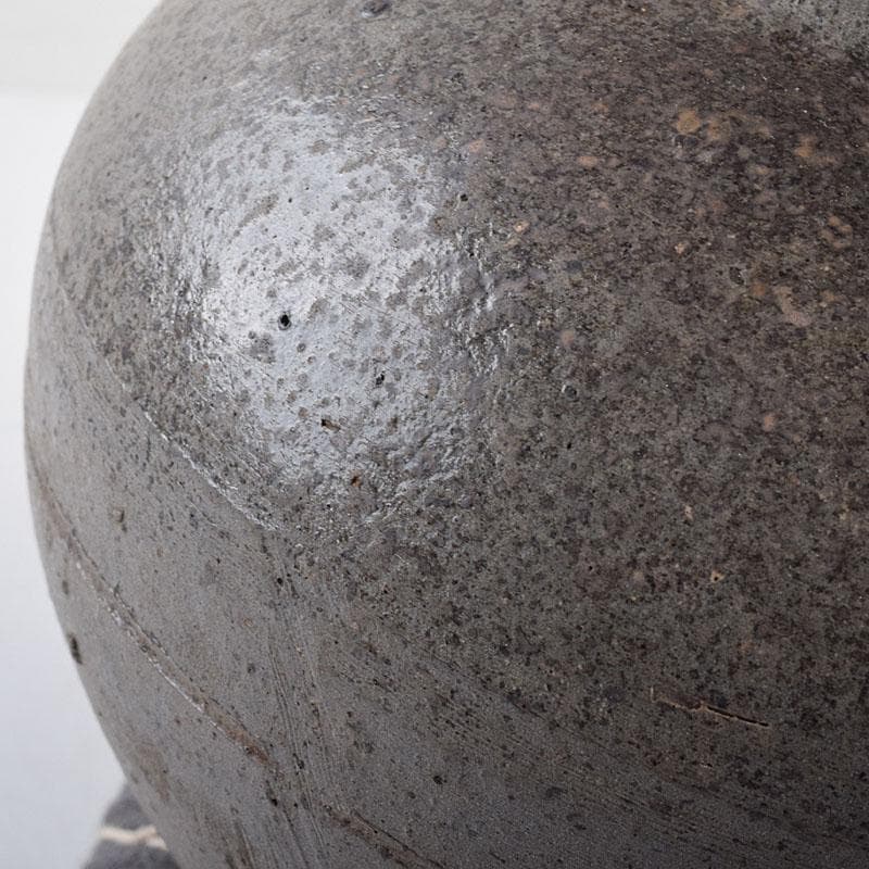 珠洲焼　有孔広口小壷　台座付　合わせ箱　C　R8830H