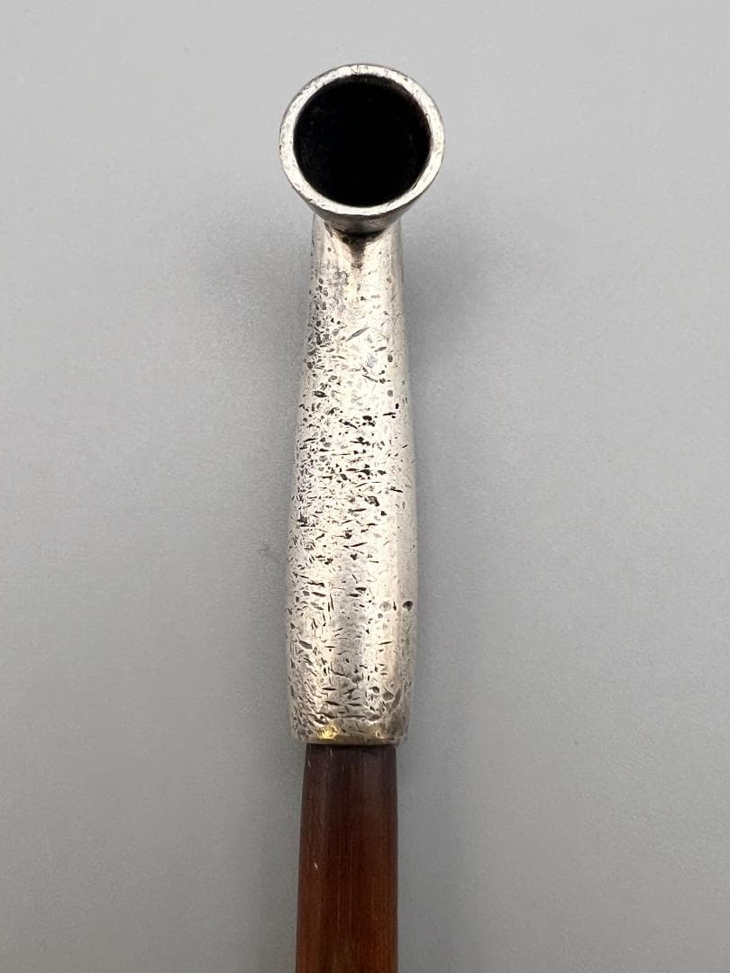 銀製　煙管　キセル　在銘　銀細工　アンティーク　重量約34g
