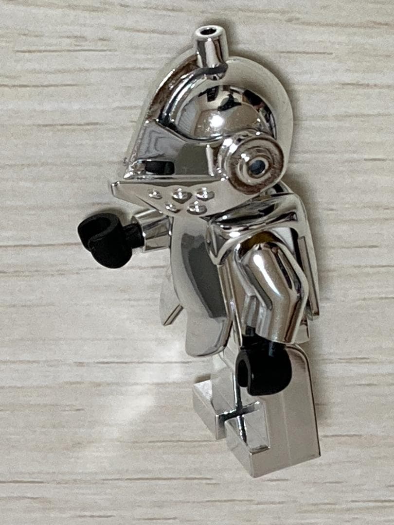 【コンパクト送料無料・匿名配送】ミニフィギュア　銀色の騎士　その3