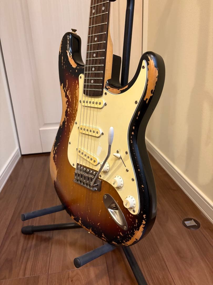 レリック加工 ストラトキャスター・タイプ　サンバースト