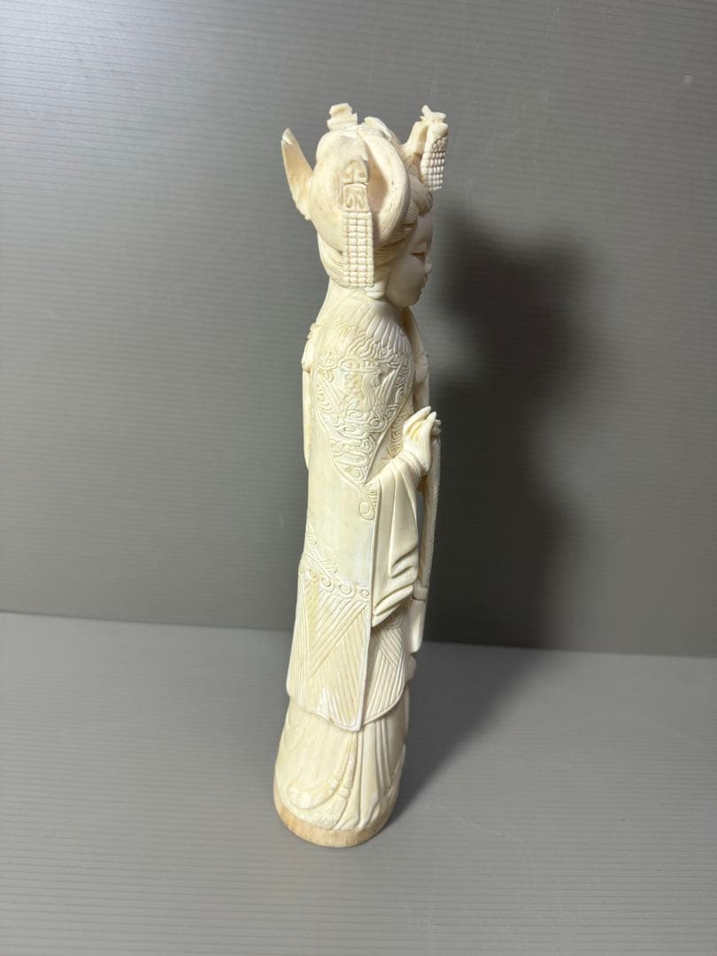 2103  古美術品　乾隆銘　細密彫刻女性像　置物　細密細工　骨董