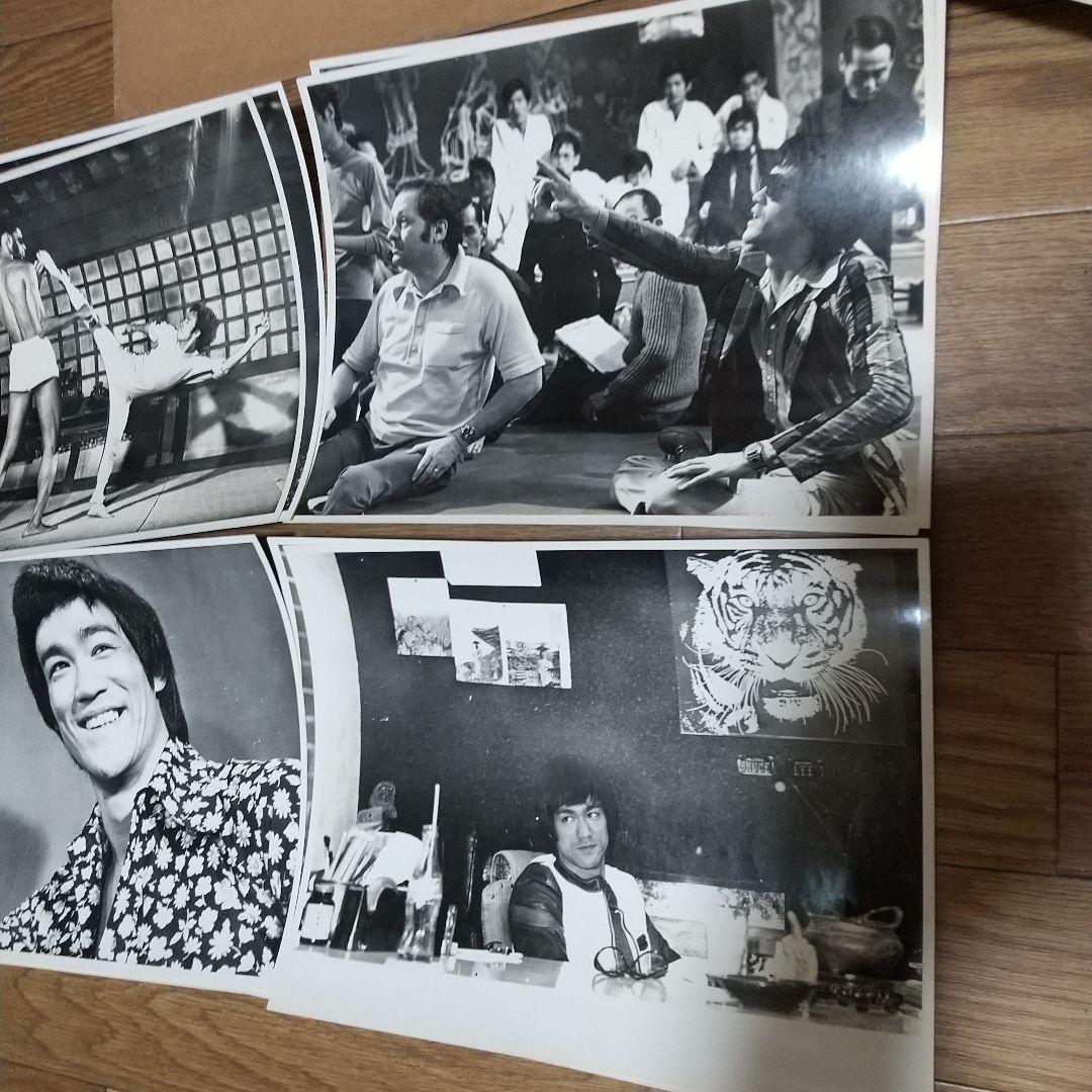 ブルース・リー生と死のゴールデンハーベストが出したスチール写真12枚と封筒‼️