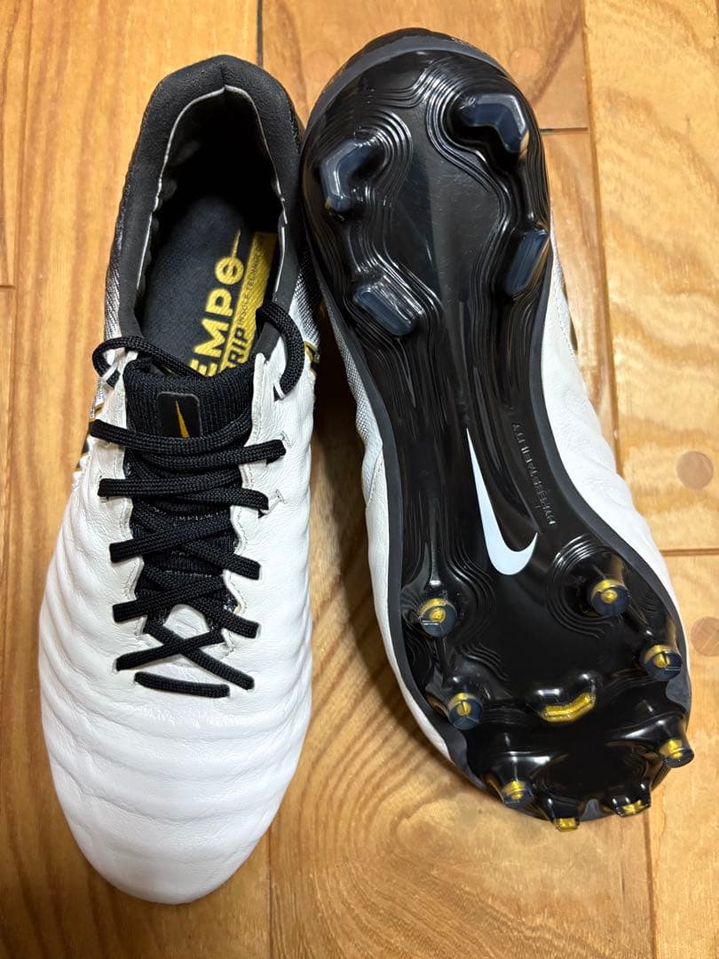 新品　激レア　廃盤　ナイキ　ティエンポ レジェンド 7 エリート FG 25.5