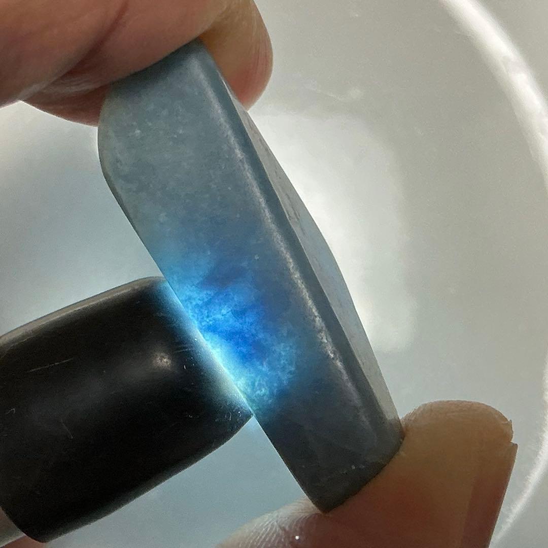 コン沢翡翠　原石　5.9g（141）