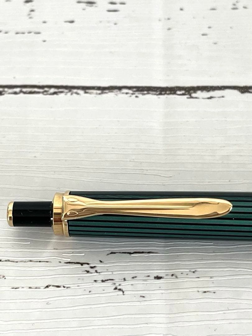 ペリカン　ボールペン スーベレーン K400 グリーンストライプ