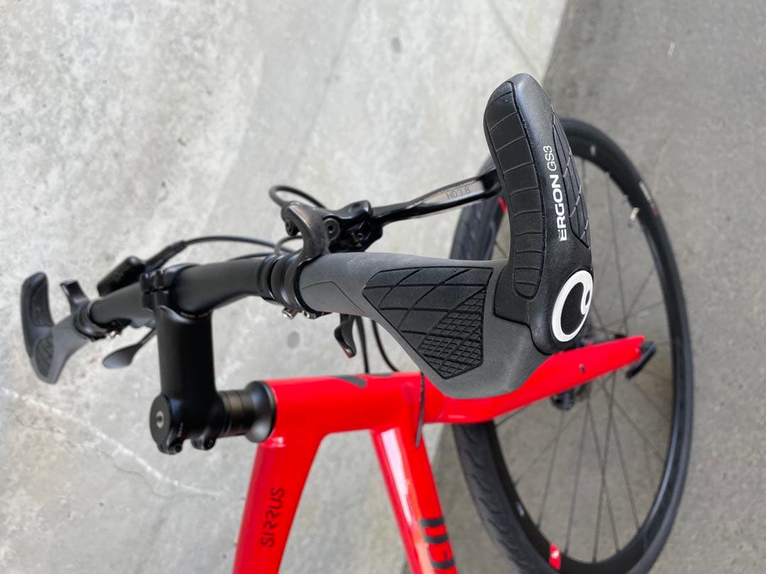 スペシャライズド　シラス　スポーツ　クロスバイク　油圧ディスクブレーキ