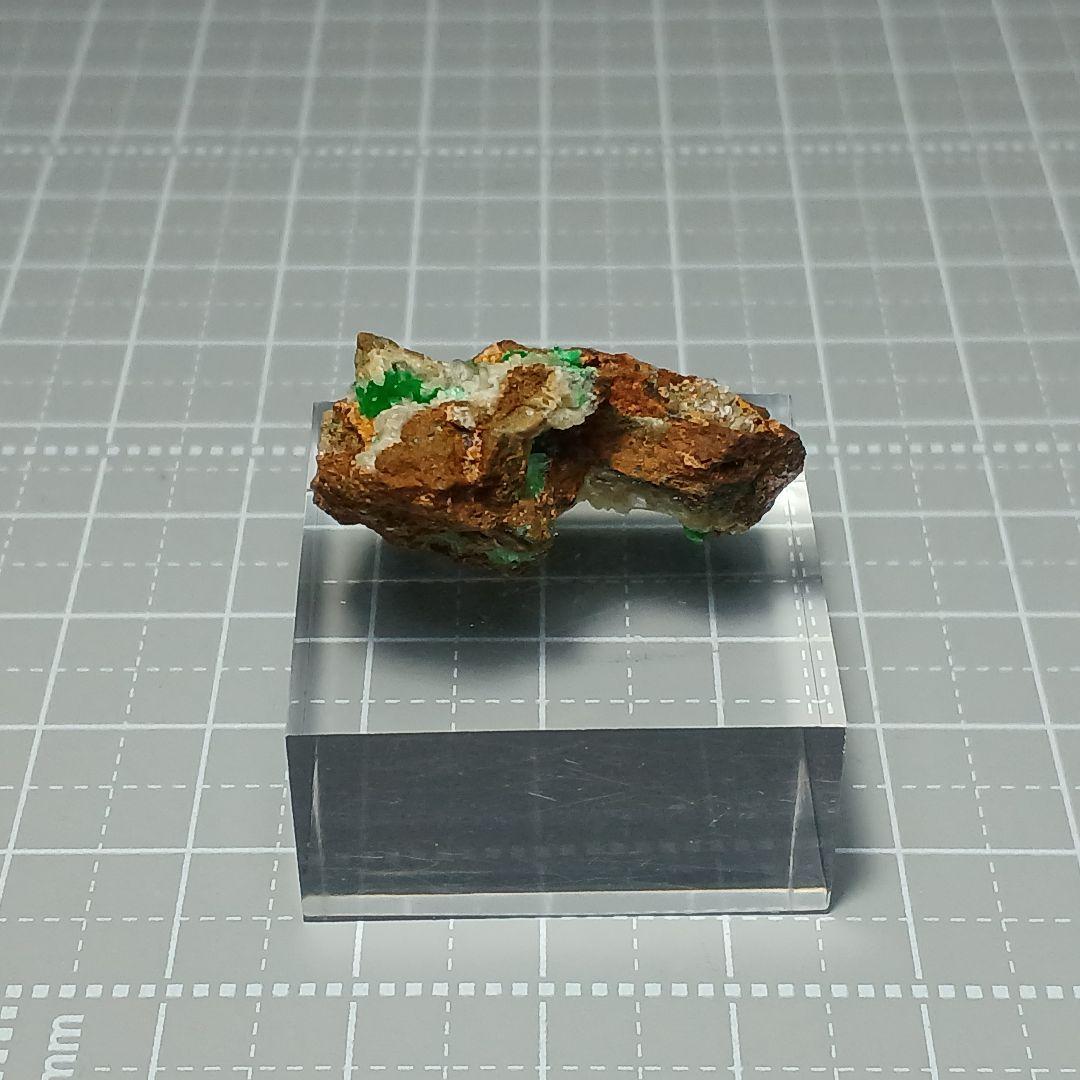 ニッケル華　原石　アナバーガイト　Annaberigite　カルサイト　鉱物標本