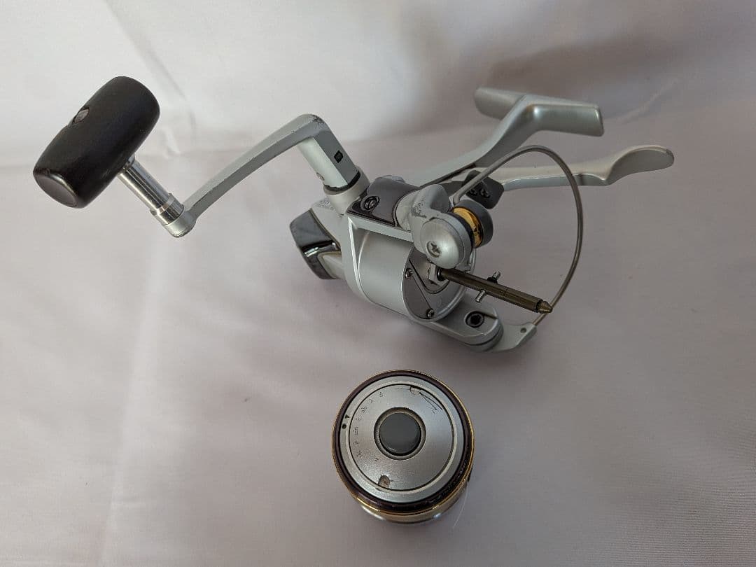 初代BBX―TECHNIUM3000スピニングレバーブレーキリール